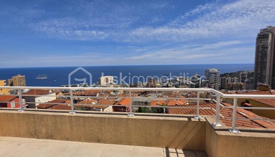 A louer PENTHOUSE DE PRESTIGE T4 85 M2 TERRASSE BORD DE MER BEAUSOLEIL