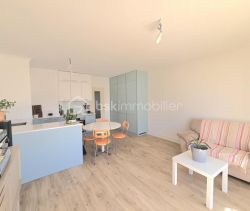 A louer APPARTEMENT T3 58 M2 BORD DE MER SETE