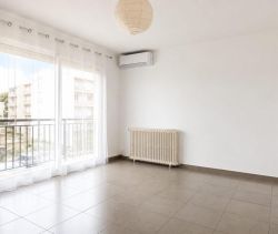 A louer APPARTEMENT T4 76 M2 BORD DE MER NARBONNE