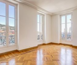 A louer APPARTEMENT T4 79 M2 VUE MER NICE