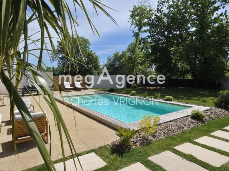 A louer MAISON  CONTEMPORAINE BORD DE MER TALMONT SAINT HILAIRE