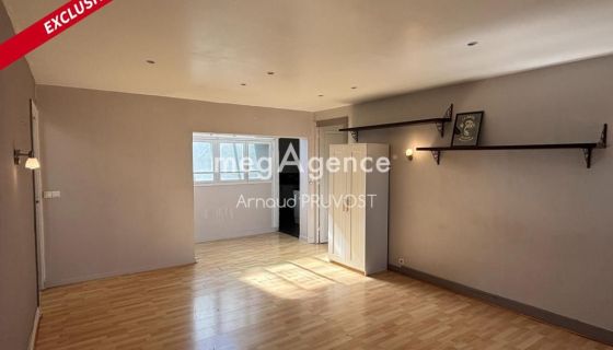 A louer APPARTEMENT T5 87 M2  BORDEAUX