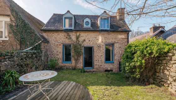 A vendre Charmante maison en pierre 3 pieces 36m&sup2; jardin au coeur de Saint-Goustan AURAY