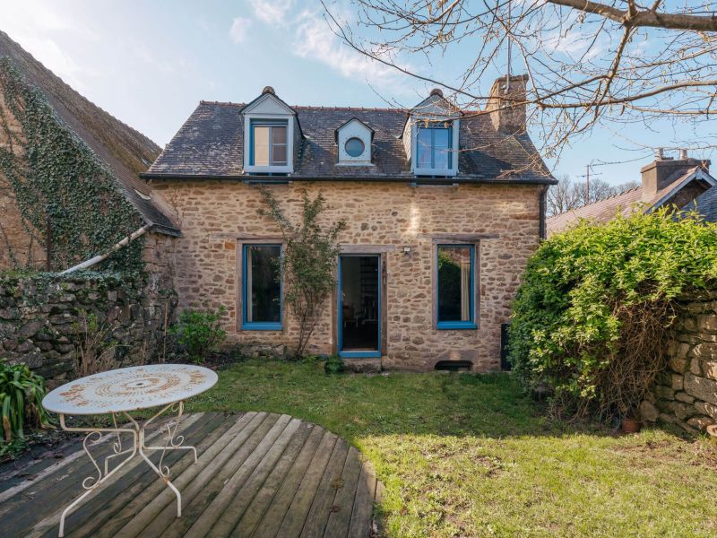 A vendre Charmante maison en pierre 3 pieces 36m&sup2; jardin au coeur de Saint-Goustan AURAY