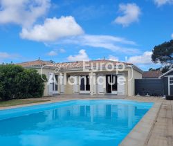 A vendre MAISON  4 PIECES 102 M2 BORD DE MER LES MATHES