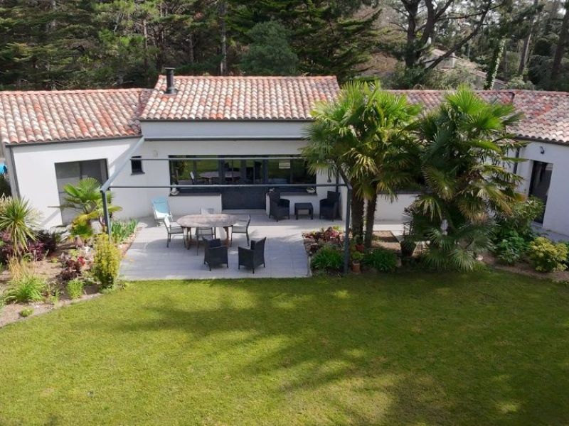 A vendre MAISON  6 PIECES 125 M2 BORD DE MER SAINT JEAN DE MONTS