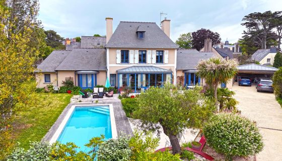 A vendre BELLE Maison contemporaine 10 PIECES 213 M&sup2; proche de la mer  Saint-Malo