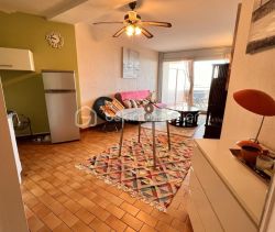 A louer STUDIO  37 M2 TERRASSE PIEDS DANS L'EAU PALAVAS LES FLOTS