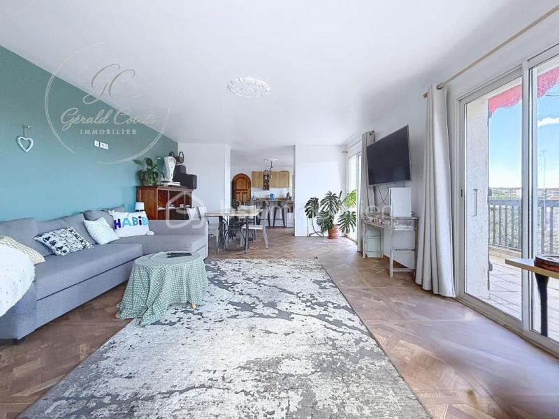 A louer APPARTEMENT DE PRESTIGE T5 130 M2 TERRASSE BORD DE MER VALLAURIS