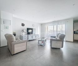 A louer MAISON  5 PIECES 111 M2  BOMPAS