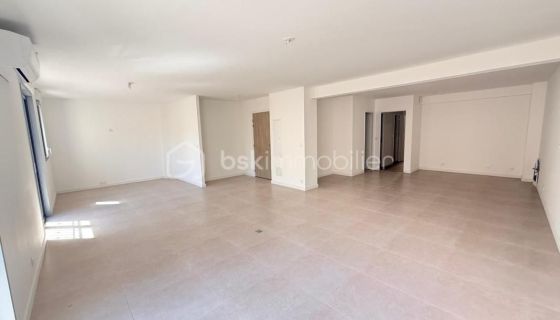A louer APPARTEMENT DE PRESTIGE T4 110 M2 BORD DE MER SETE