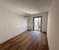 A louer APPARTEMENT DE PRESTIGE T4 110 M2 BORD DE MER SETE