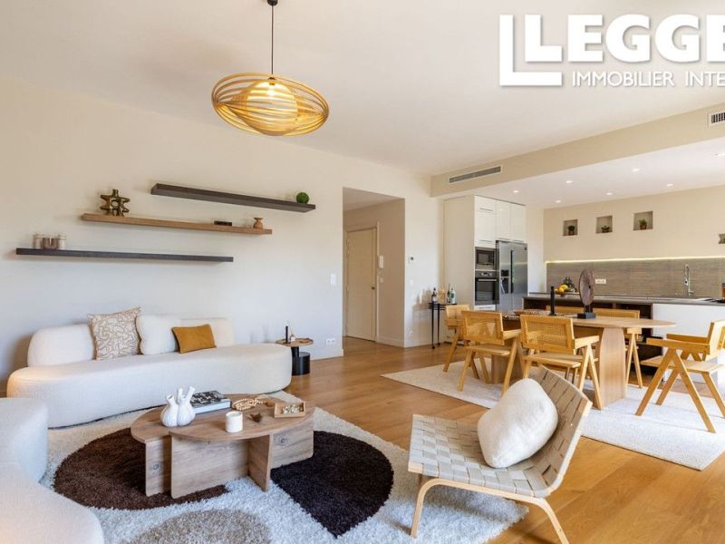A louer APPARTEMENT T5 145 M2 BORD DE MER NICE