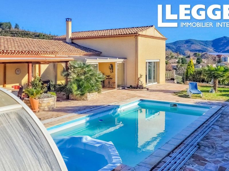 A louer MAISON  6 PIECES 200 M2  HEREPIAN