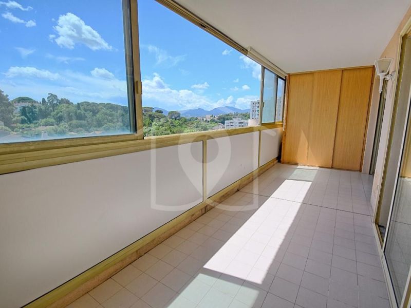 A louer APPARTEMENT NEUF T3 62 M2 BORD DE MER LE CANNET