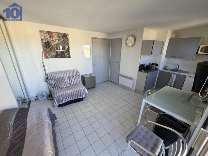 A louer STUDIO  17 M2 TERRASSE BORD DE MER VALRAS PLAGE