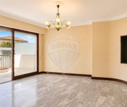 A louer APPARTEMENT DE PRESTIGE T3 74 M2 TERRASSE BORD DE MER NICE