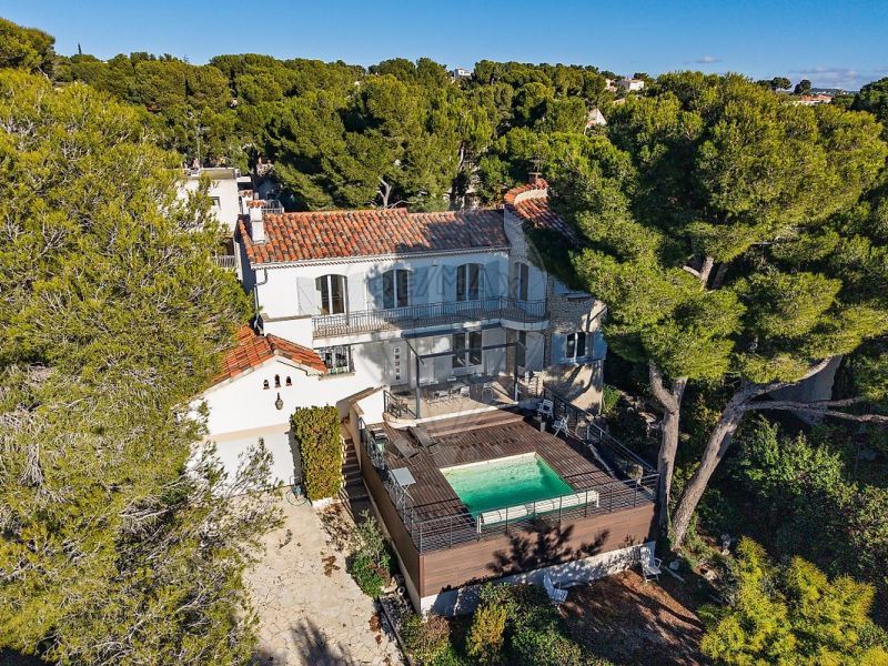 A louer MAISON  D'ARCHITECTE PIEDS DANS L'EAU CARRY LE ROUET