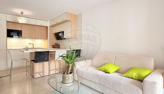 A louer APPARTEMENT NEUF T2 44 M2 TERRASSE BORD DE MER NICE