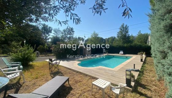 A louer MAISON  10 PIECES 198 M2  FLASSANS SUR ISSOLE