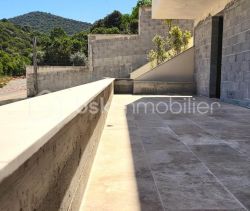 A louer APPARTEMENT DE PRESTIGE NEUF T3 66 M2 TERRASSE BORD DE MER GROSSETO PRUGNA