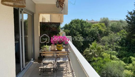 A louer APPARTEMENT T2 47 M2 TERRASSE BORD DE MER NICE