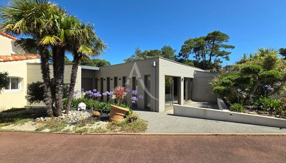 A louer MAISON  CONTEMPORAINE BORD DE MER JARD SUR MER