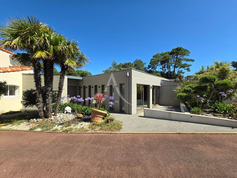 A louer MAISON  CONTEMPORAINE BORD DE MER JARD SUR MER