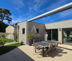 A louer MAISON  CONTEMPORAINE BORD DE MER JARD SUR MER