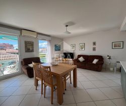 A louer APPARTEMENT T3 62 M2 TERRASSE BORD DE MER CAGNES SUR MER