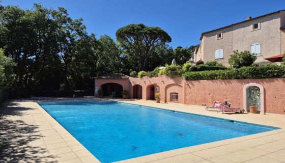 A louer APPARTEMENT T2 55 M2 BORD DE MER GRIMAUD