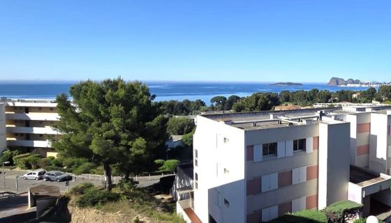 A louer STUDIO  20 M2 TERRASSE VUE MER LA CIOTAT