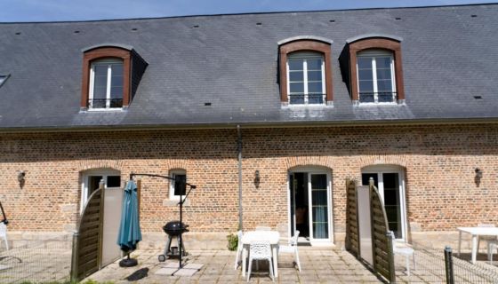 A vendre LONGèRE  3 PIECES 50 M2 BORD DE MER SAINT VALERY EN CAUX