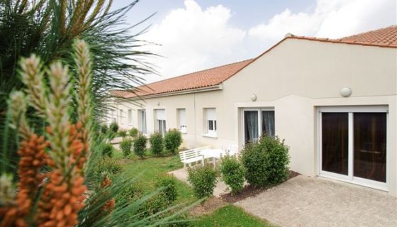A louer APPARTEMENT T2 34 M2 TERRASSE  TONNAY CHARENTE