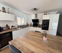 A louer MAISON  5 PIECES 129 M2 BORD DE MER BALARUC LE VIEUX