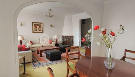 A louer APPARTEMENT DE PRESTIGE T5 116 M2 BORD DE MER BIARRITZ