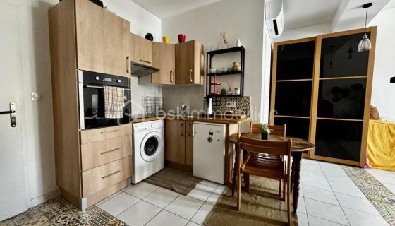 A louer STUDIO  28 M2 BORD DE MER SETE