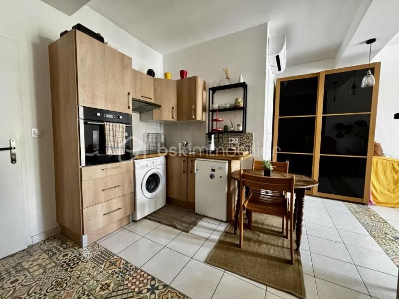 A louer STUDIO  28 M2 BORD DE MER SETE