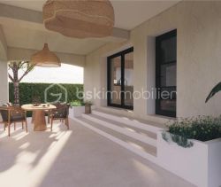 A louer MAISON  5 PIECES 144 M2 PLAGE à PIED HYERES