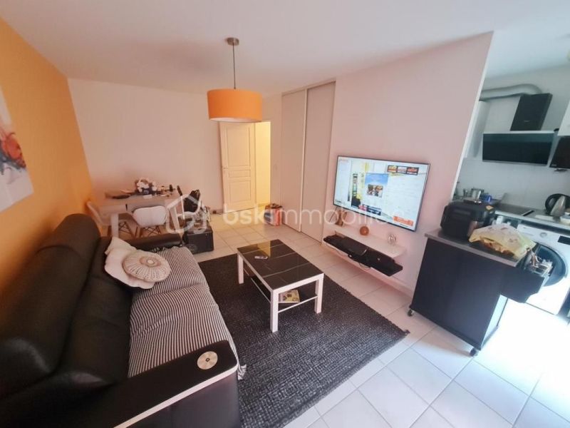 A louer APPARTEMENT T2 43 M2 TERRASSE BORD DE MER NICE