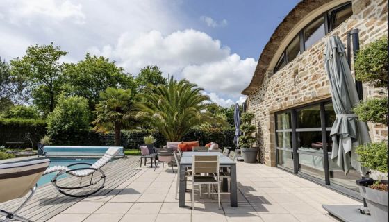vente Baden, propriété de caractère en pierre sous chaume