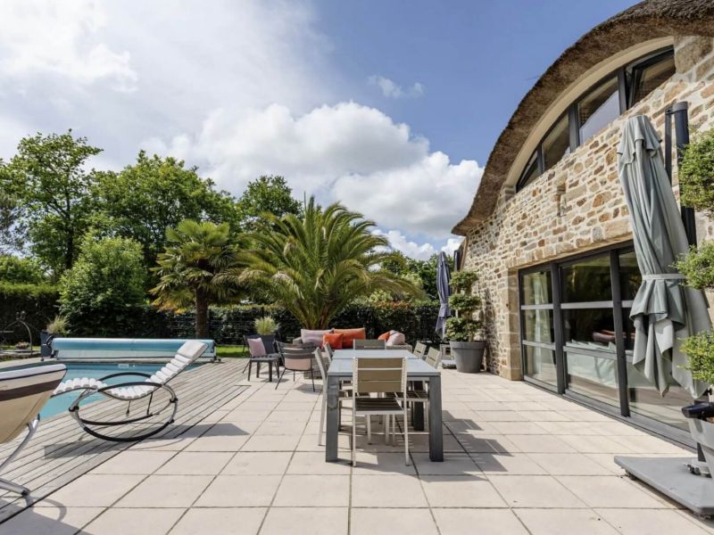 vente Baden, propriété de caractère en pierre sous chaume