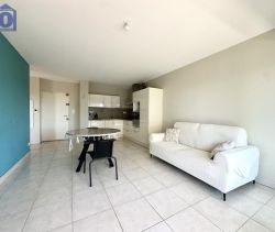 A louer APPARTEMENT T3 54 M2 TERRASSE PLAGE à PIED VALRAS PLAGE