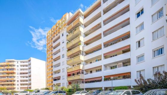 A louer APPARTEMENT T2 54 M2 TERRASSE BORD DE MER NICE