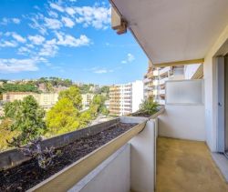 A louer APPARTEMENT T2 54 M2 TERRASSE BORD DE MER NICE