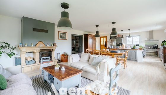 A louer LOFT  6 PIECES 165 M2  VACOGNES NEUILLY
