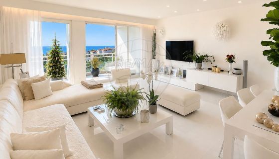 A louer APPARTEMENT DE PRESTIGE T4 123 M2 TERRASSE VUE MER NICE