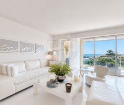 A louer APPARTEMENT DE PRESTIGE T4 123 M2 TERRASSE VUE MER NICE