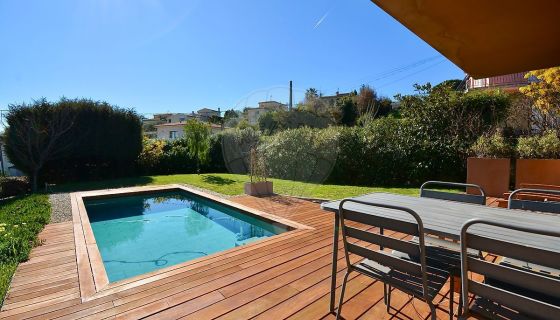A louer MAISON  CONTEMPORAINE BORD DE MER CAGNES SUR MER