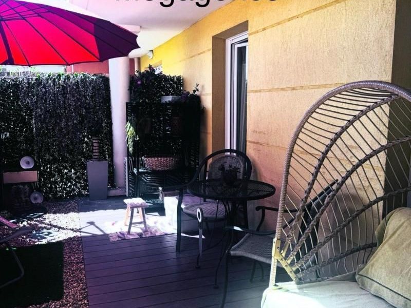 A louer APPARTEMENT T3 61 M2 TERRASSE BORD DE MER BORMES LES MIMOSAS